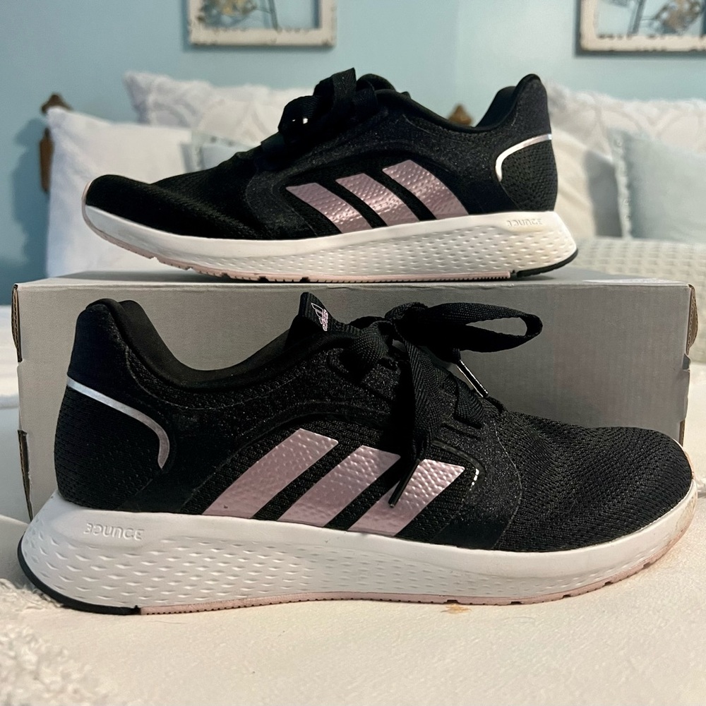 Women’s Adidas Edge Lux 5 Sneaker, 7.5, Black with Pink Metallic, Like New